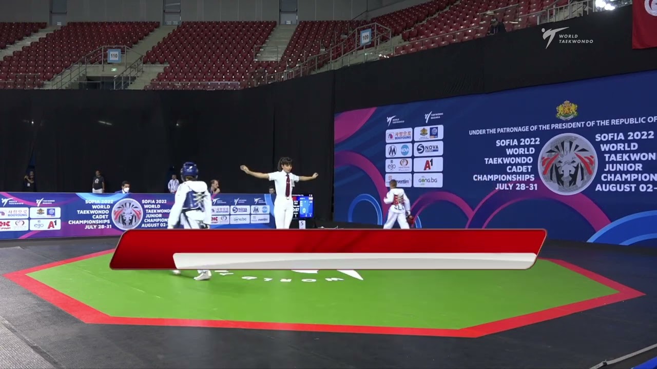 514 Round of 32 Boys 37kg LBN ABOU JAOUDEH Ghassan SLO KASTELIC Jakob background
