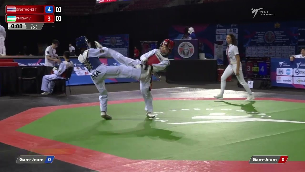 426 Quarter Final Girls 37kg THA SINGTHONG Thosiri UZB KHEGAY Valeriya background