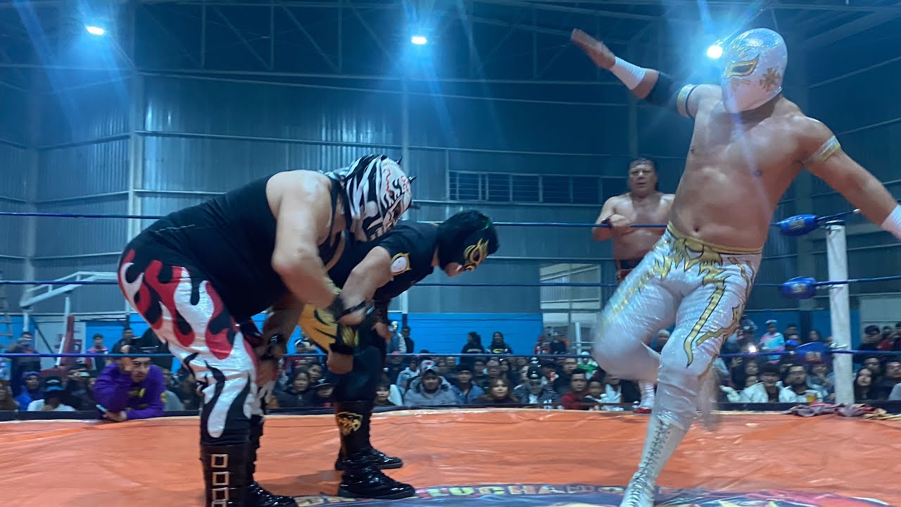 Lucha estelar Místico, Star Jr y Rey León Vs Último Guerrero, Mephisto y Rugido con Max Proad background