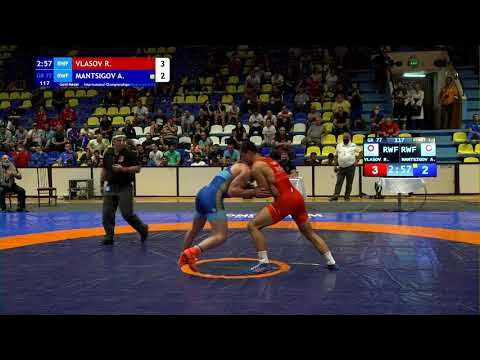 GOLD GR - 77 kg: R. VLASOV (RWF) v. A. MANTSIGOV (RWF)