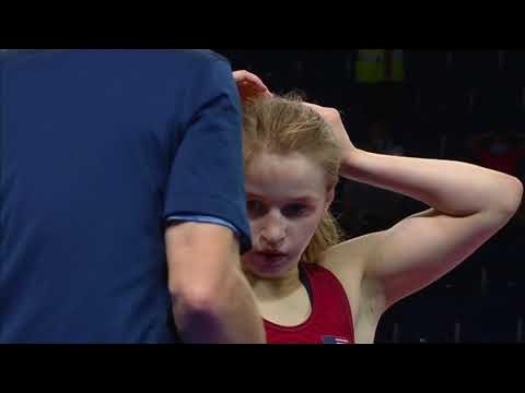 1/4 WW - 50 kg: E. SHILSON (USA) v. V. ALEKSANDROVA (RUS) background