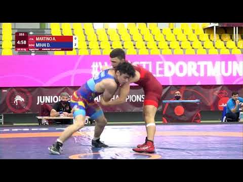 1/8 GR - 55 kg: A. MARTINO (ITA) v. D. MIHAI (ROU) background