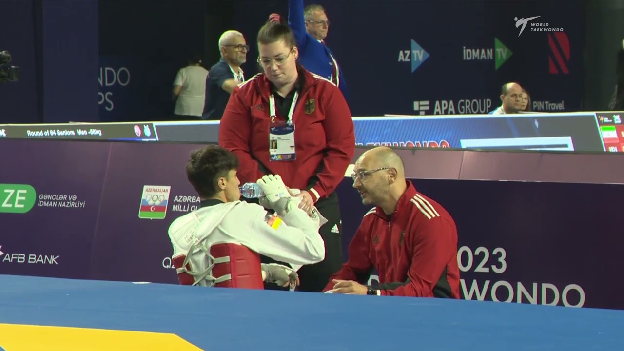 306 R64 Men 58kg CIV DIAKITE I GER CALIK E background