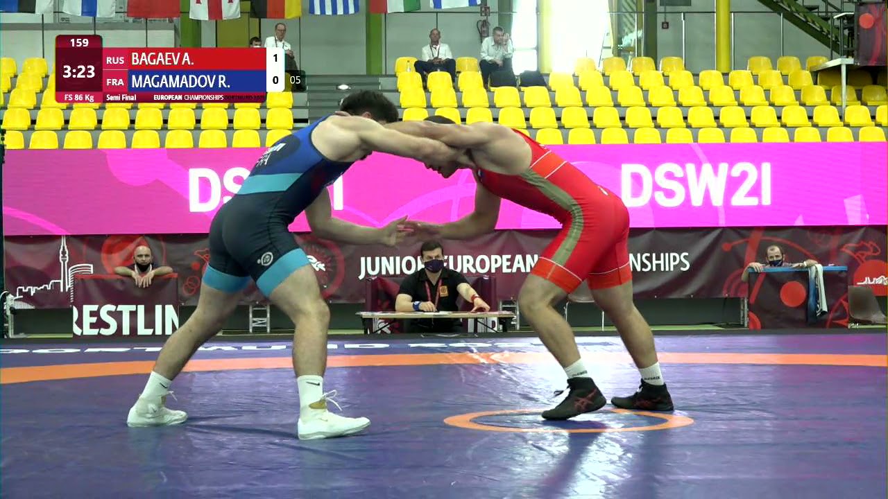 1/2 FS - 86 kg: A. BAGAEV (RUS) v. R. MAGAMADOV (FRA) background