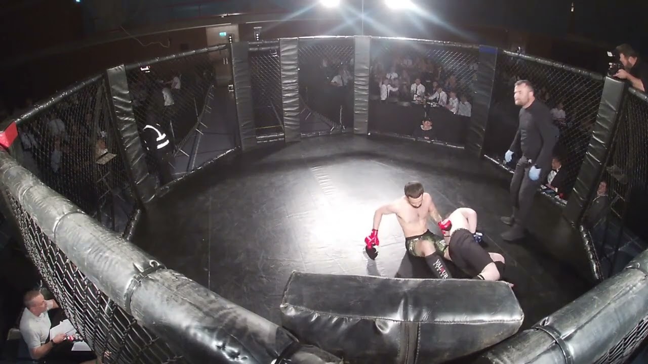 Portsmouth | MMA | Charlie Madden VS Alfie House background