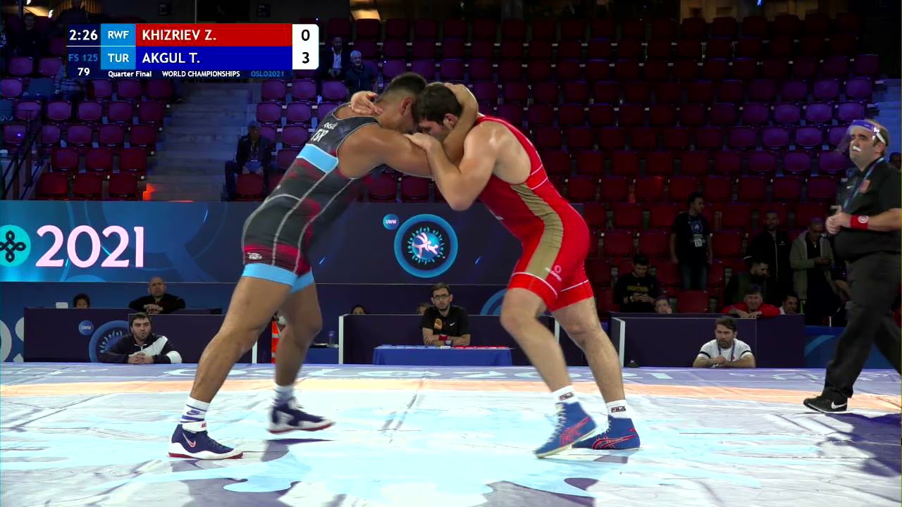 1/4 FS - 125 kg: Z. KHIZRIEV (RWF) v. T. AKGUL (TUR) background