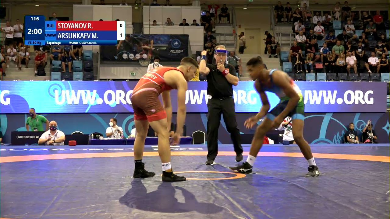 Repechage FS - 80 kg: R. STOYANOV (BUL) v. M. ARSUNKAEV (UWW) backdrop