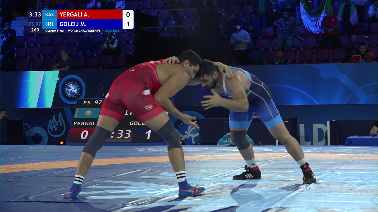 1/4 FS - 97 kg: A. YERGALI (KAZ) v. M. GOLEIJ (IRI) background