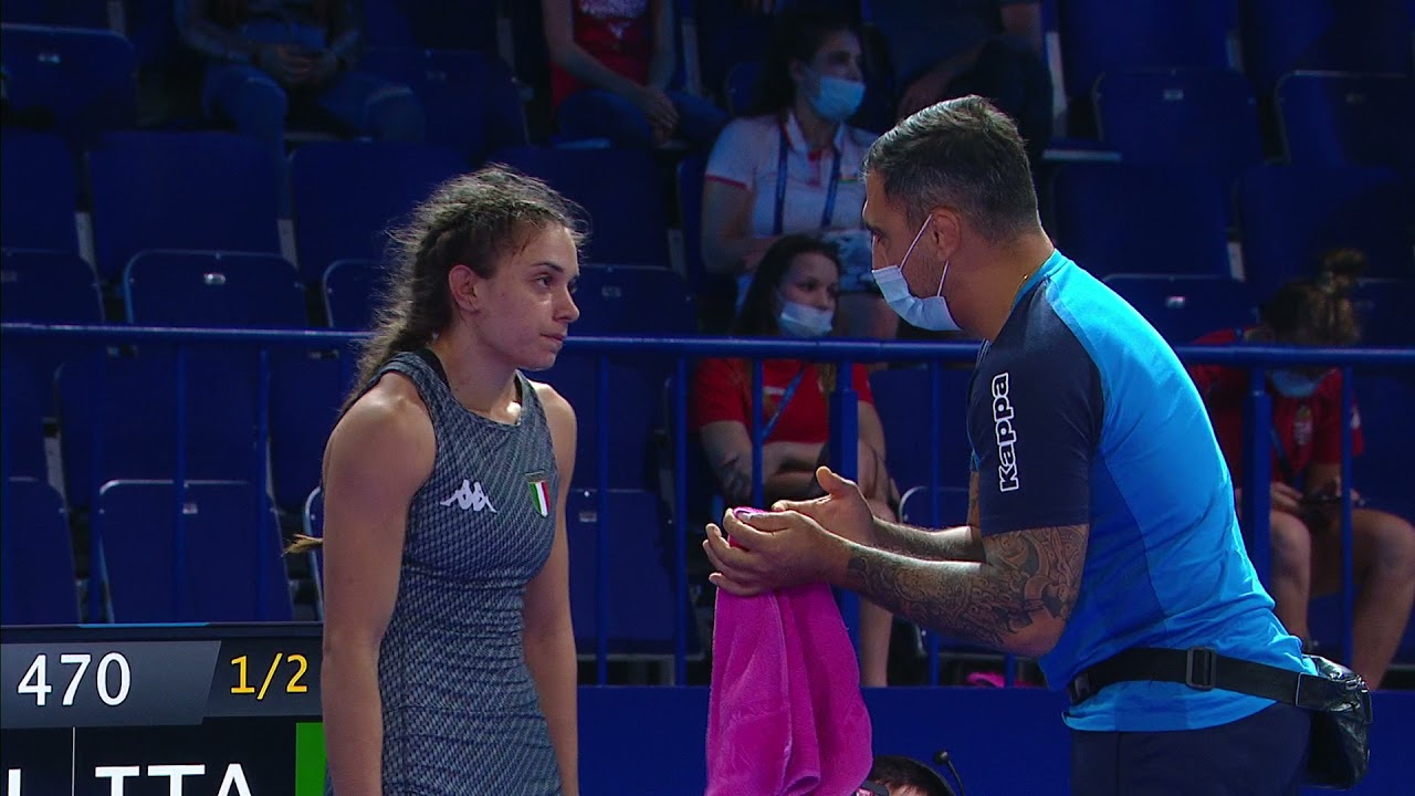 1/2 WW - 57 kg: P. STRZELCZYK (POL) v. A. RUSSO (ITA) background