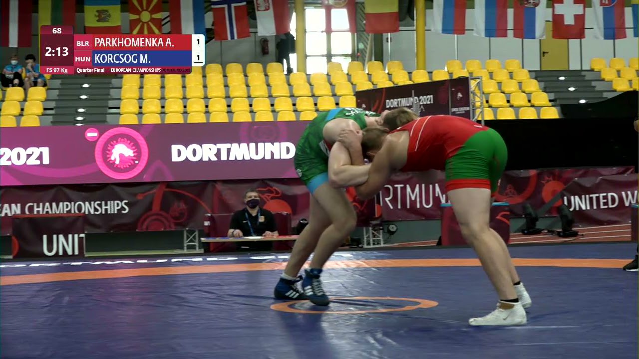 1/4 FS - 97 kg: A. PARKHOMENKA (BLR) v. M. KORCSOG (HUN) background