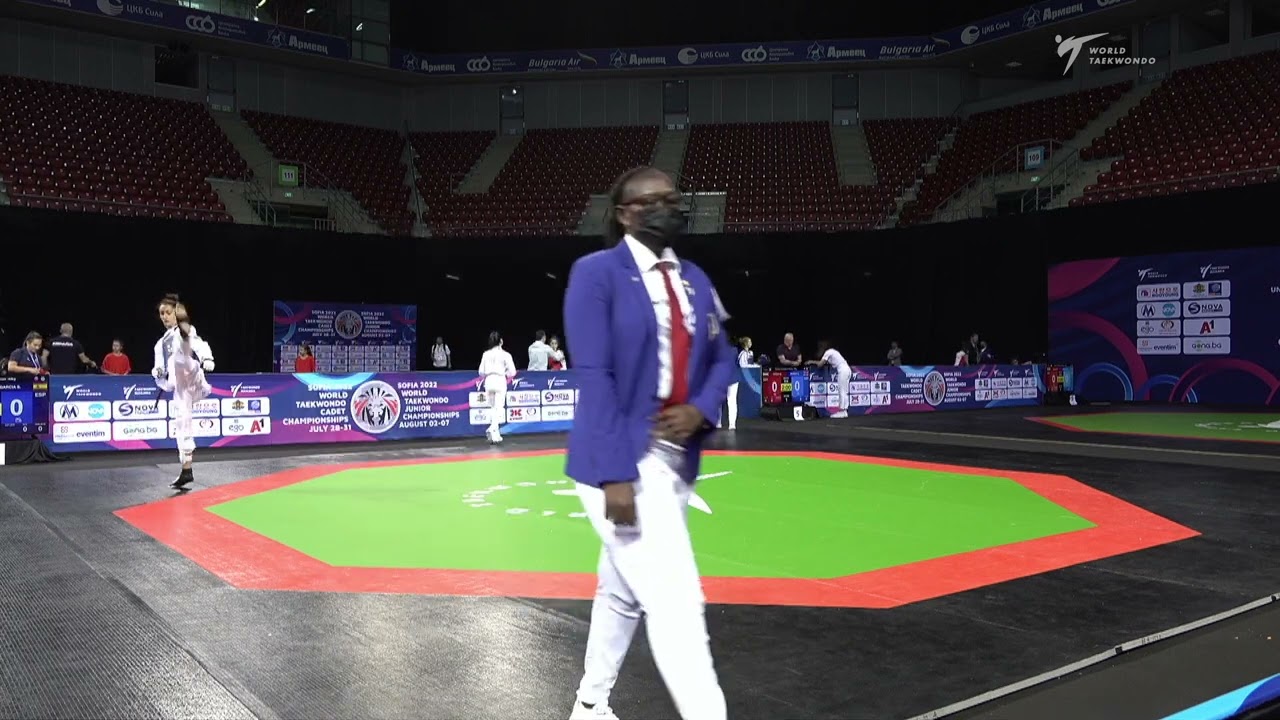 415 R16 Women 42kg ESP GARCIA S UZB ISMOILOVA G background