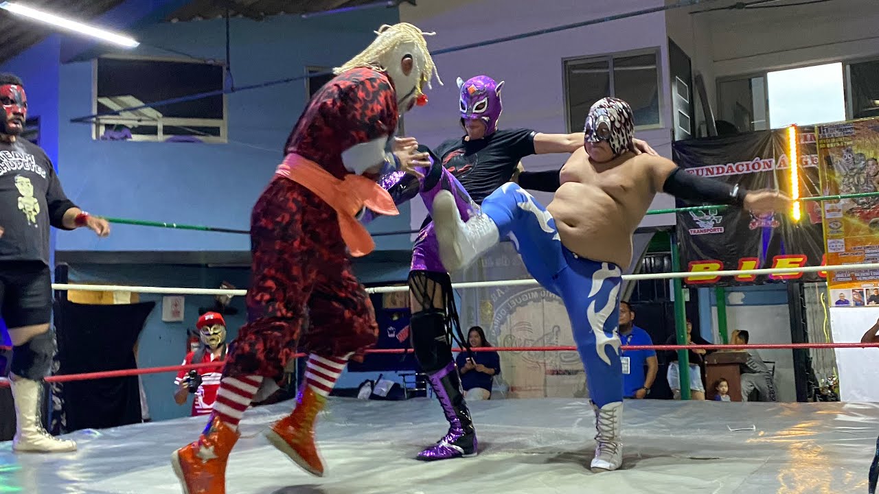 Hacha de Guerra Jr, Maui, Michelin y TigerMagic Vs SexyRubí, Parkita, Santi Star y Coquito Albino background