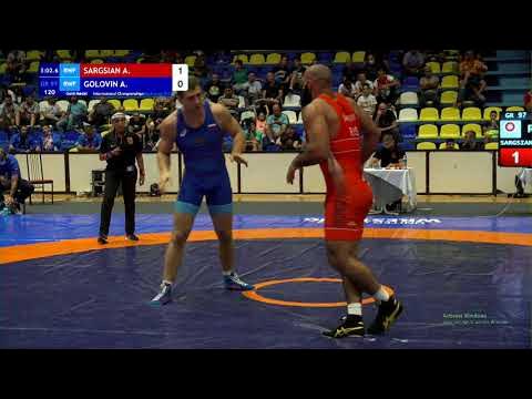 GOLD GR - 97 kg: A. SARGSIAN (RWF) v. A. GOLOVIN (RWF) background