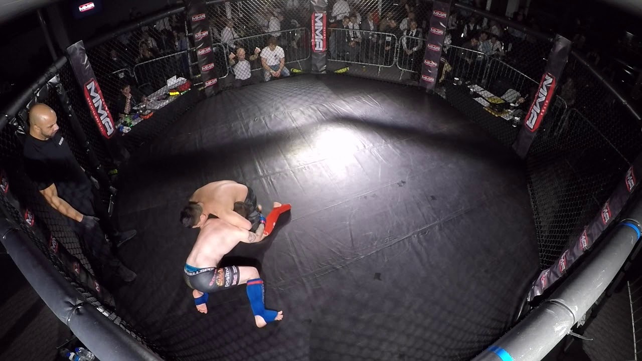 Ultra MMA | Chester | Cholo Chávez Vs Tommy Gun background