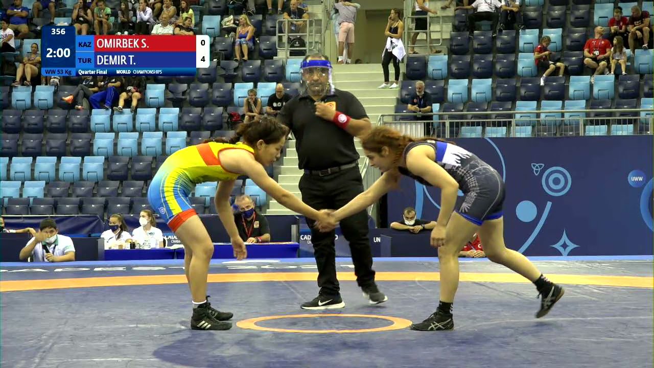 1/4 WW - 53 kg: S. OMIRBEK (KAZ) v. T. DEMIR (TUR) background