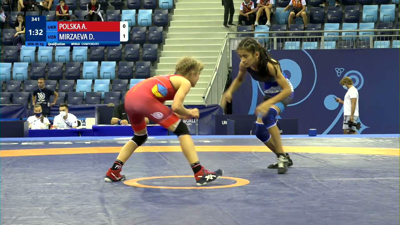 Qual. WW - 40 kg: A. POLSKA (UKR) v. D. MIRZAEVA (UZB) background