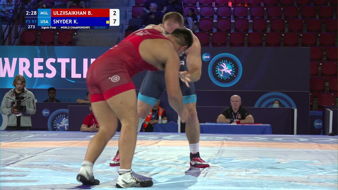 1/8 FS - 97 kg: B. ULZIISAIKHAN (MGL) v. K. SNYDER (USA)