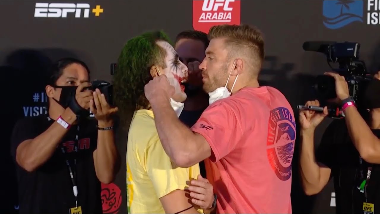 UFC Бойцовский остров 5: Битва взглядов background