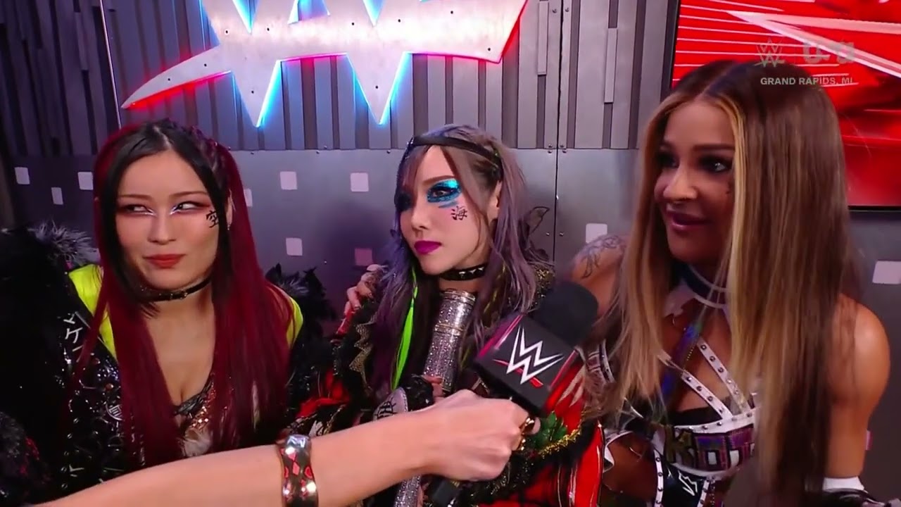 Dakota Kai is finally back with Damage CTRL: Raw, Nov. 11, 2024 background