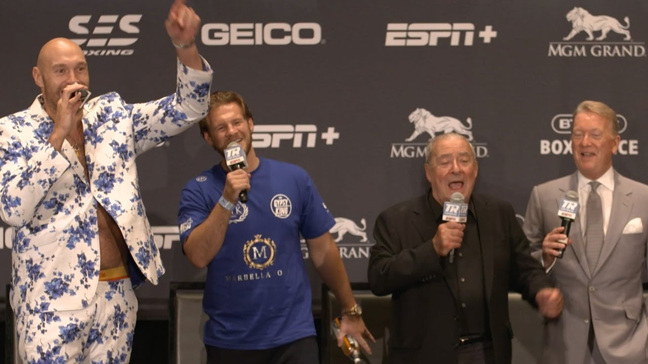 Never change, Tyson Fury! Gypsy King sings American Pie at press conference
