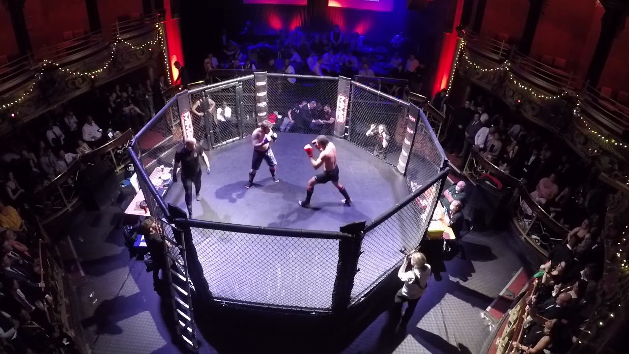 London Ultra MMA Jamal Thomas VS Breno T background