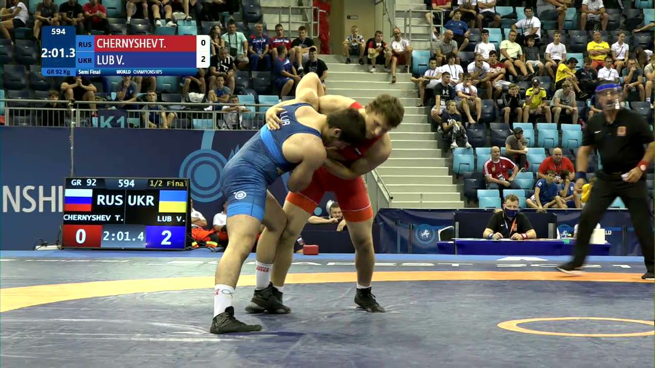 1/2 GR - 92 kg: T. CHERNYSHEV (RUS) v. V. LUB (UKR) background