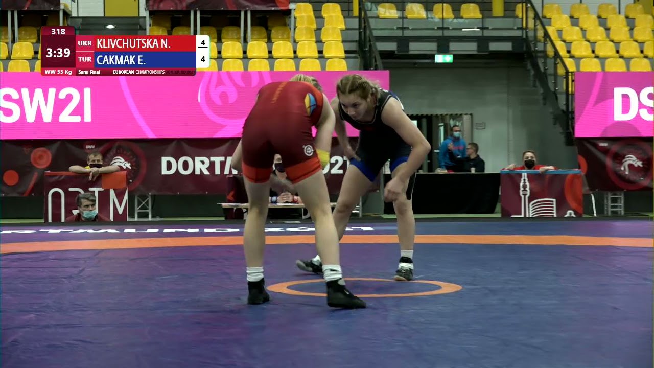 1/2 WW - 53 kg: N. KLIVCHUTSKA (UKR) v. E. CAKMAK (TUR)