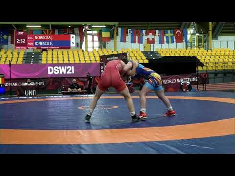 Repechage WW - 55 kg: J. NOWICKA (POL) v. E. IONESCU (ROU) background