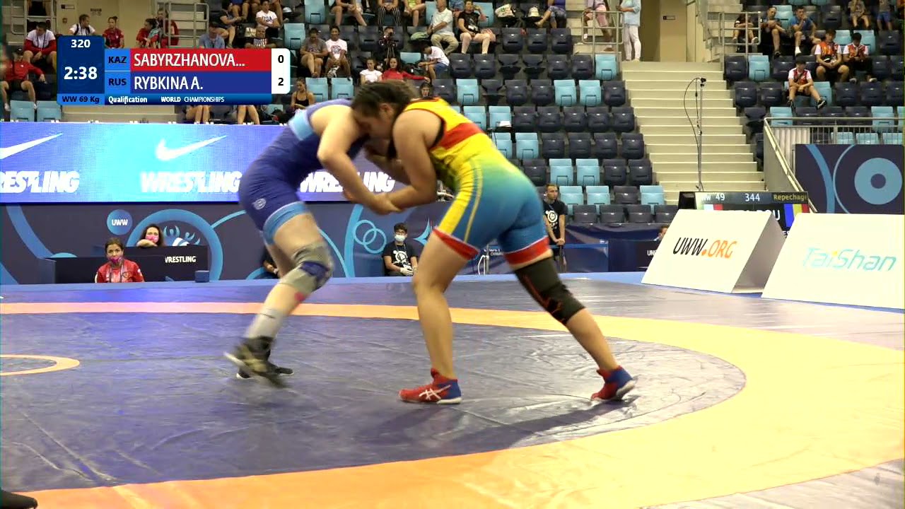 Qual. WW - 69 kg: Z. SABYRZHANOVA (KAZ) v. A. RYBKINA (RUS)