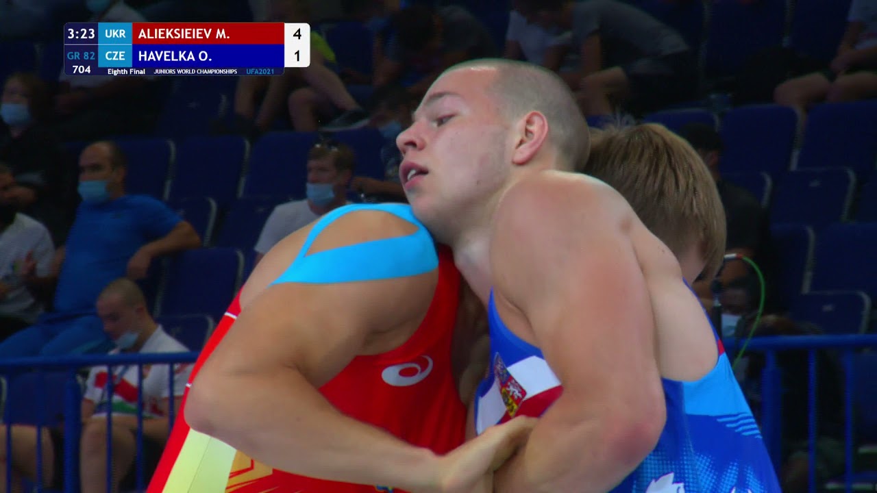 1/8 GR - 82 kg: M. ALIEKSIEIEV (UKR) v. O. HAVELKA (CZE) background