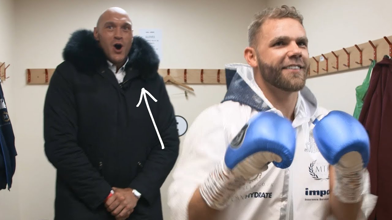 "WE ARE SPARTANS!" Tyson Fury shouts amazing war cry at Billy Joe Saunders