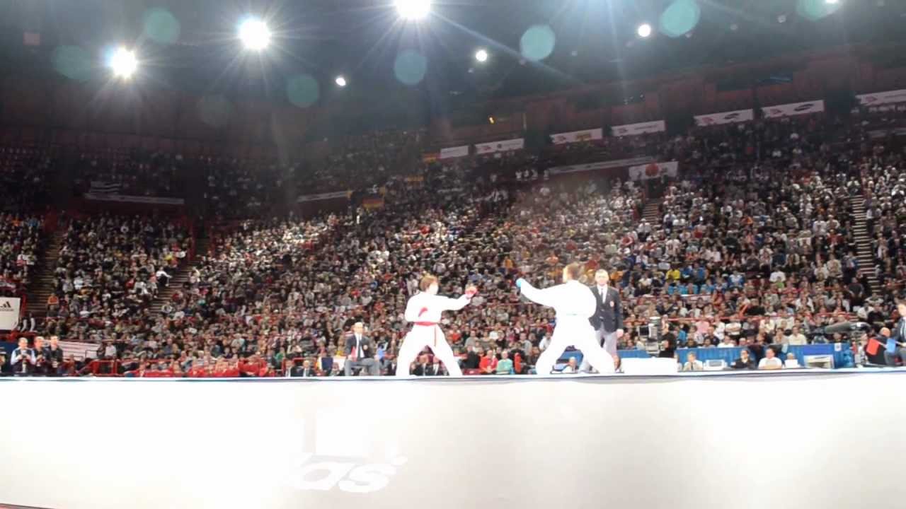 Bronze combat - World Karate Championships | WORLD KARATE FEDERATION background
