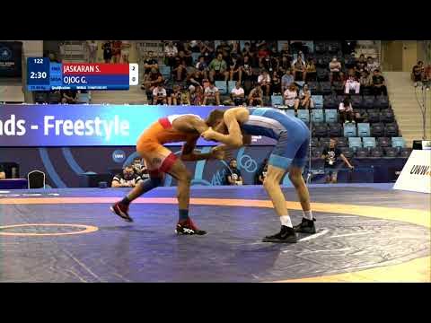 Qual. FS - 60 kg: S. JASKARAN (IND) v. G. OJOG (MDA) background