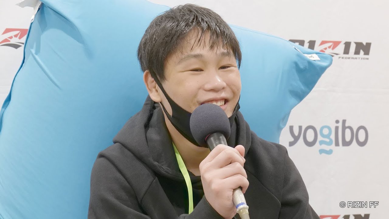 寺山遼冴 試合後インタビュー / Yogibo presents RIZIN.32 background