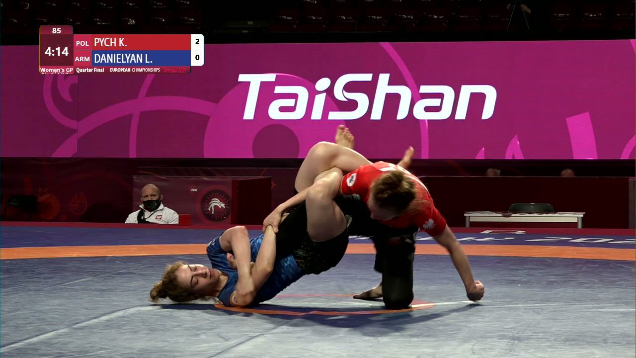 1/4 Women's GP No-Gi - 53 kg: K. PYCH (POL) v. L. DANIELYAN (ARM)