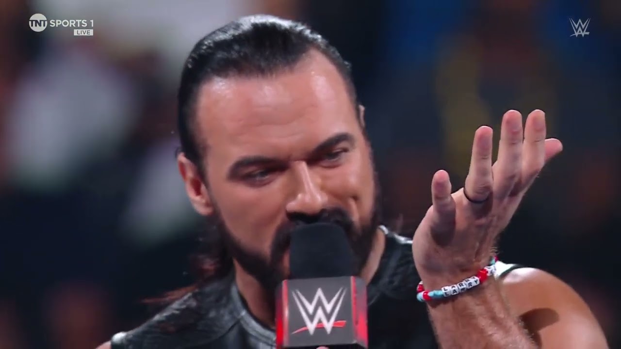 CM Punk attacks Drew McIntyre with a Strap: Raw, Aug. 26, 2024 background