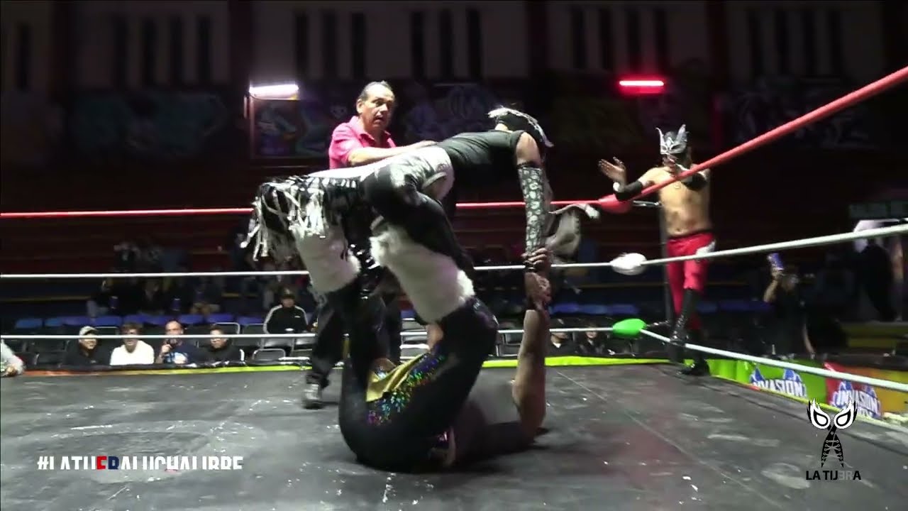 Triangular de parejas Sichac y Catastrófico Vs Zizza y Príncipe León Vs Rey Aullido y Metal Raider background