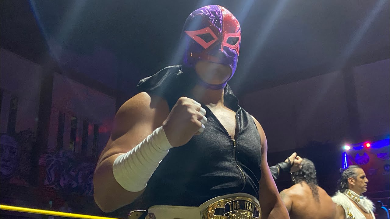 Lucha estelar en honor a Villano V en la Arena Neza con alumnos-amigos de don Raymundo Díaz Mendoza