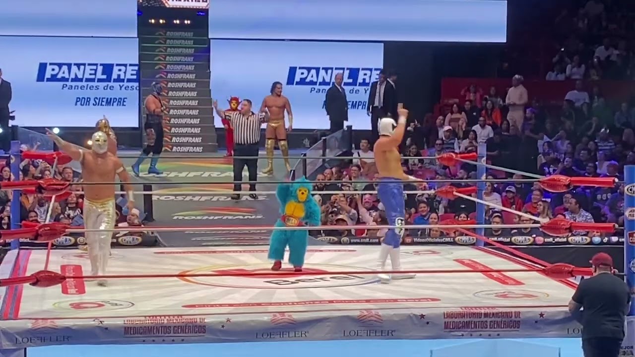 Ke Monito, ha vuelto y Místico lo apoya, el personaje regresa al ring del CMLL backdrop