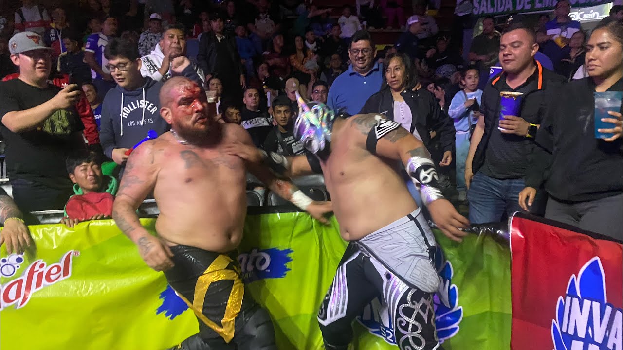 Negocio Traumado vs Bestias del Abismo en lucha recia y extrema en la Arena Neza XVII años Sánchez background
