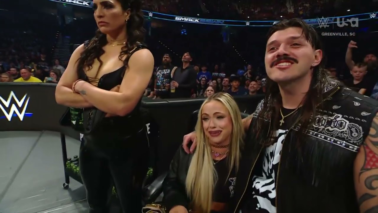 Naomi vs Nia Jax: SmackDown, Oct. 11, 2024 background