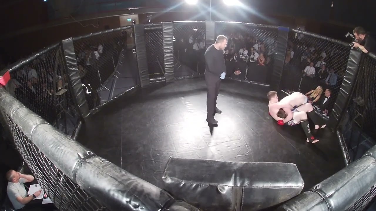 Portsmouth | MMA | Matthew VS Dylan Aldridge background