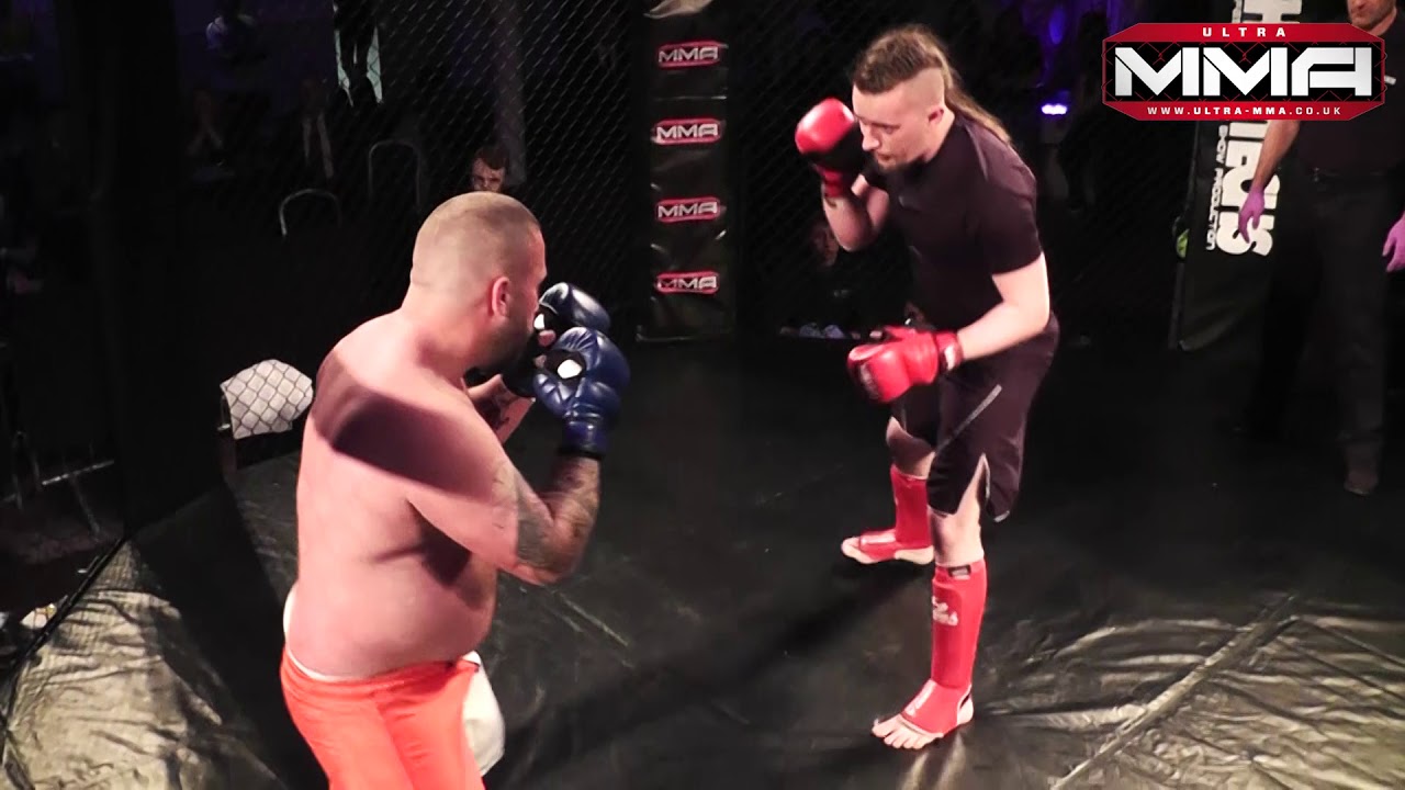 UMMA | Bournemouth | Andrew Roberts Vs John Laslett backdrop