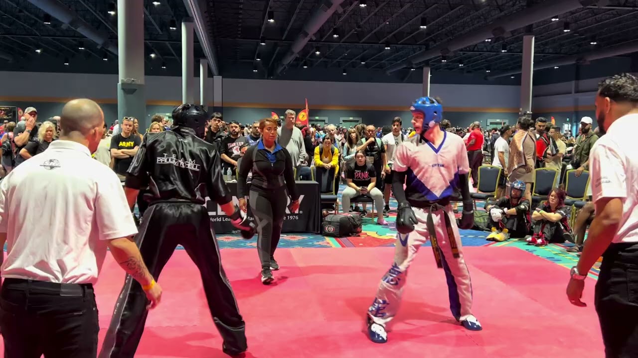 Alex Mancillas vs Alex Kazolias Men's Middleweight Sparring - U.S. Open 2024 background