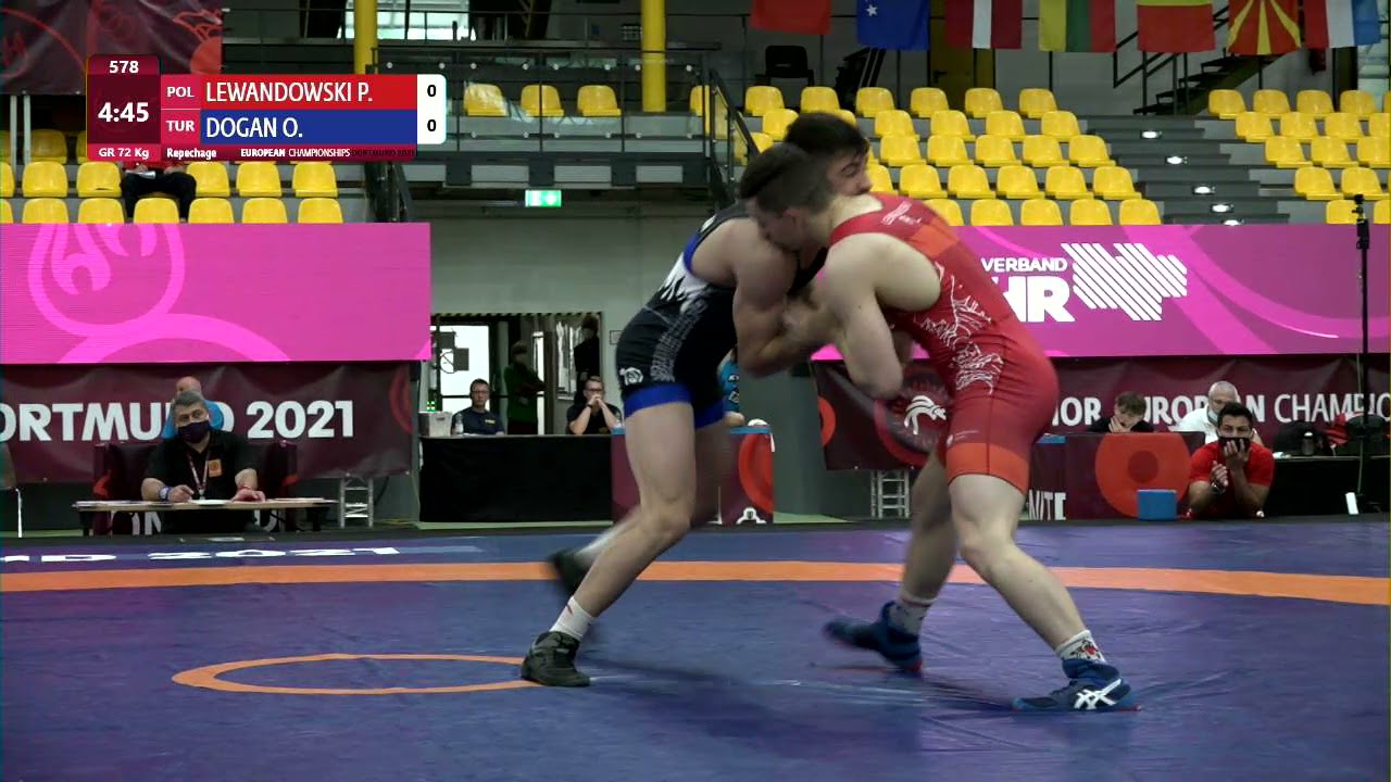Repechage GR - 72 kg: P. LEWANDOWSKI (POL) v. O. DOGAN (TUR) background