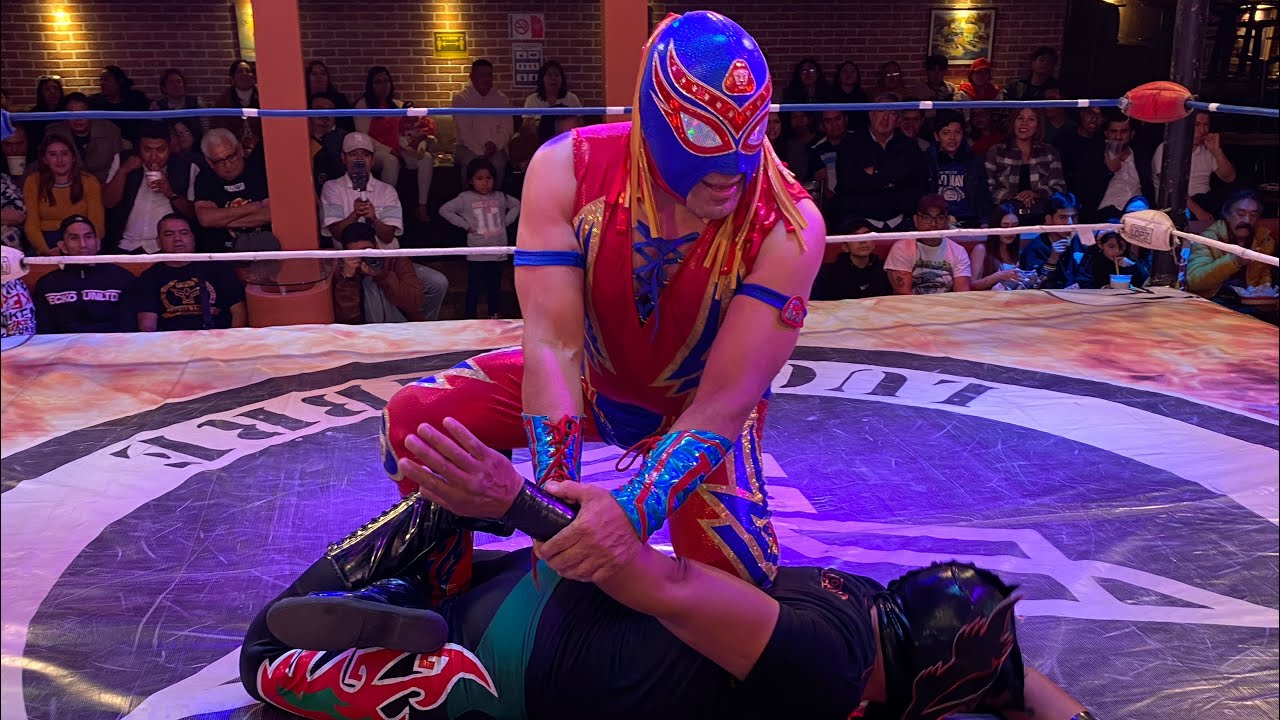 Rocky Universitario Vs Black Lupus campeonato completo de Halcón Lucha Libre background