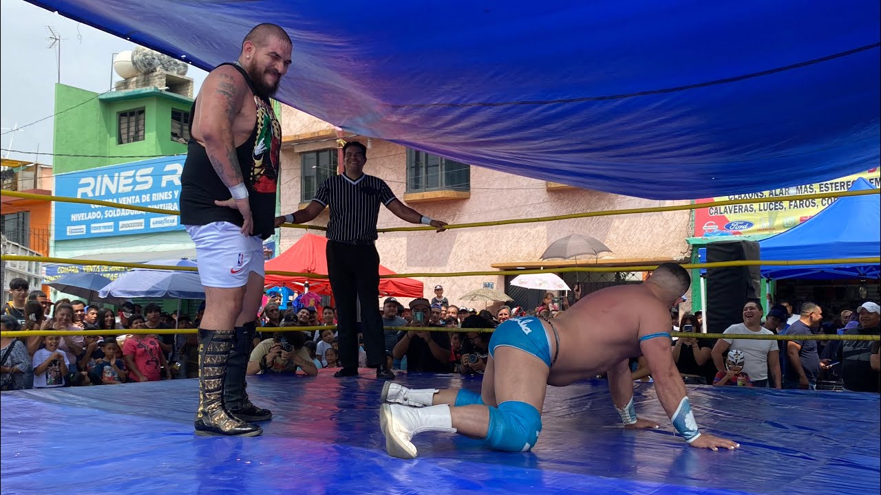 Fresero Jr, Vangellys y Jefe del Norte Vs Brazo de Oro Jr, Bugambilia y Huracán Ramírez Jr background