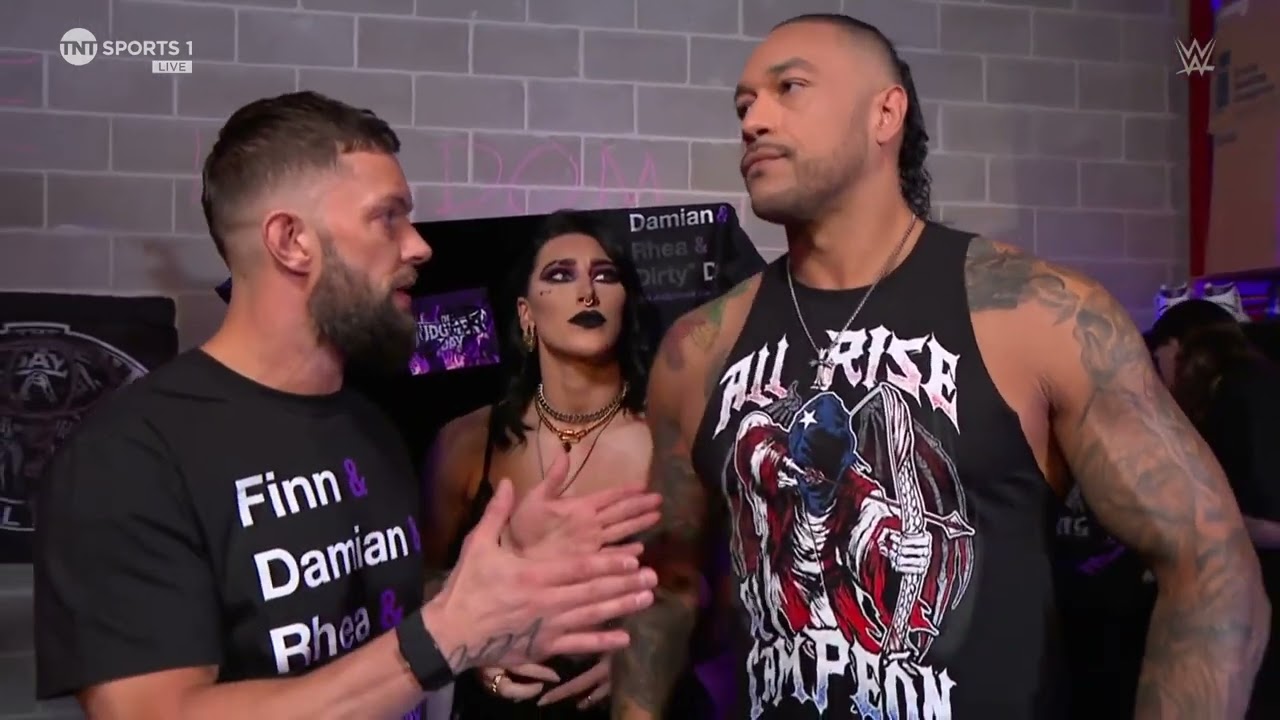 Finn Balor talks to Damian Priest about Gunther: Raw, Jul. 29, 2024 background