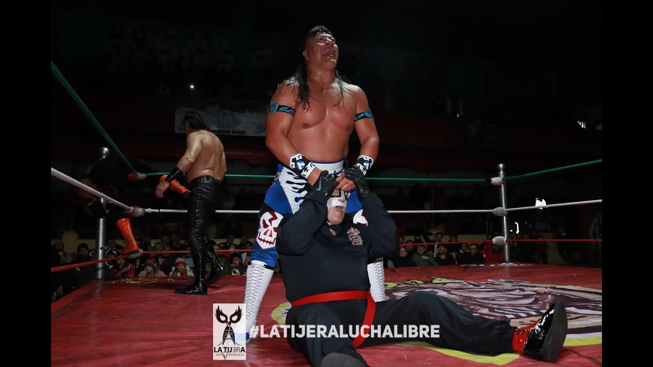 Lucha estelar Octagon y Hechicero Vs Último Guerrero y Euforia en la Arena Afición con Max Proad background