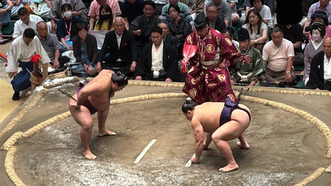 速報❗️狼雅 vs草野 【大相撲令和7年9月場所】13日目ROGA vs KUSANO 2025/09/26 SEP 2025 DAY13 background